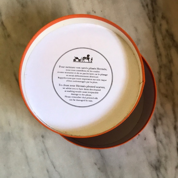 Hermes Accessories Auth Hermes Round Box Poshmark